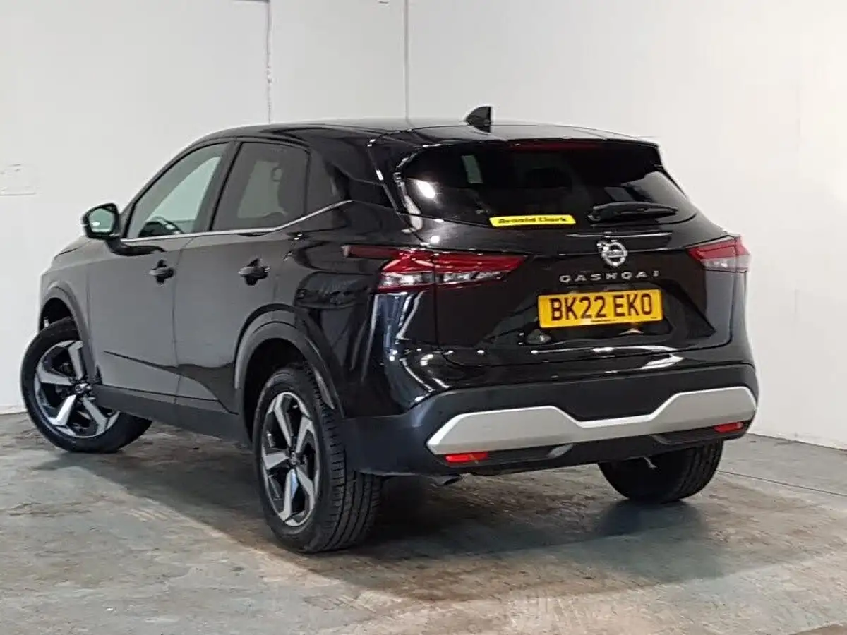 2022-nissan-qashqai-13-dig-t-n-connecta-140ps-big-1