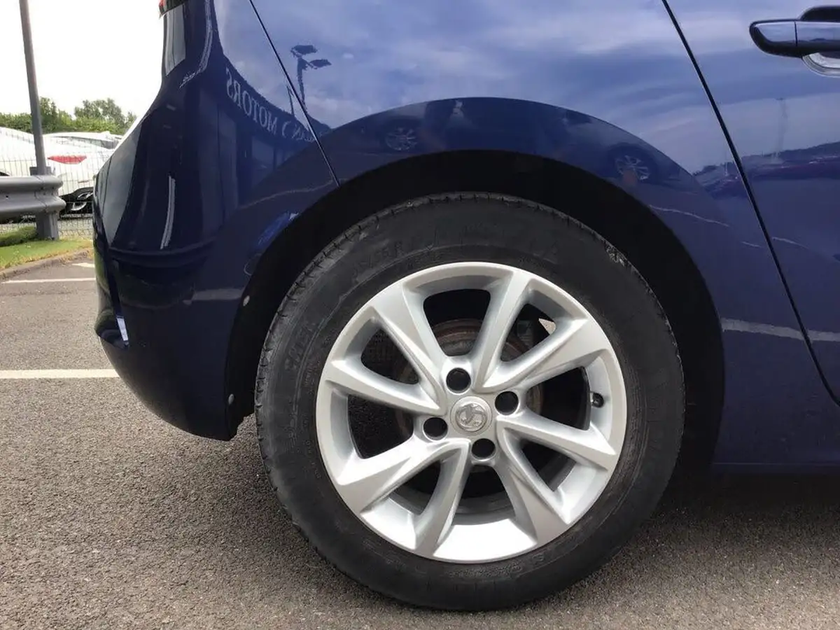 2020-vauxhall-corsa-12i-se-premium-big-9