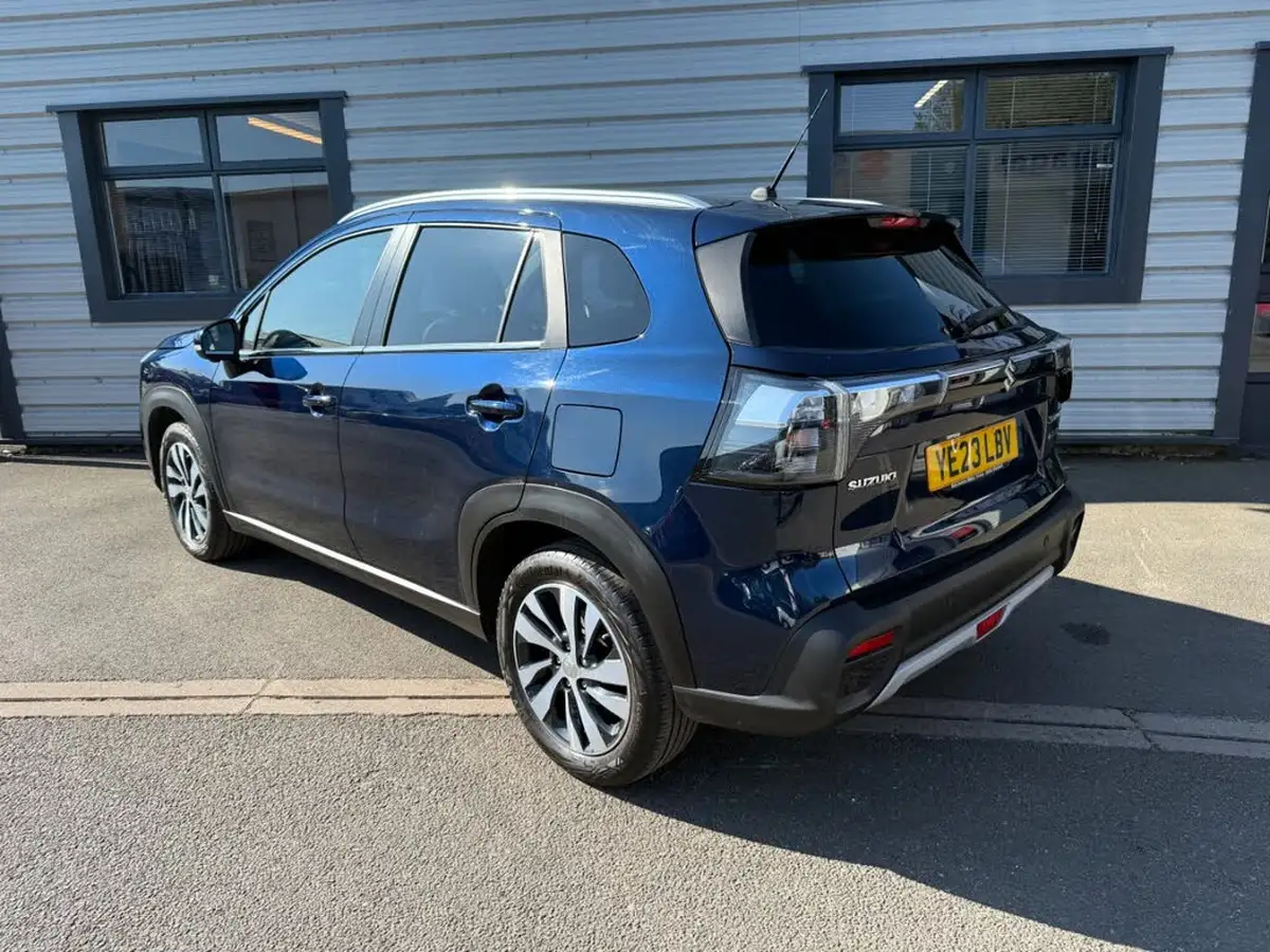 2023-suzuki-s-cross-15-ultra-allgrip-big-6