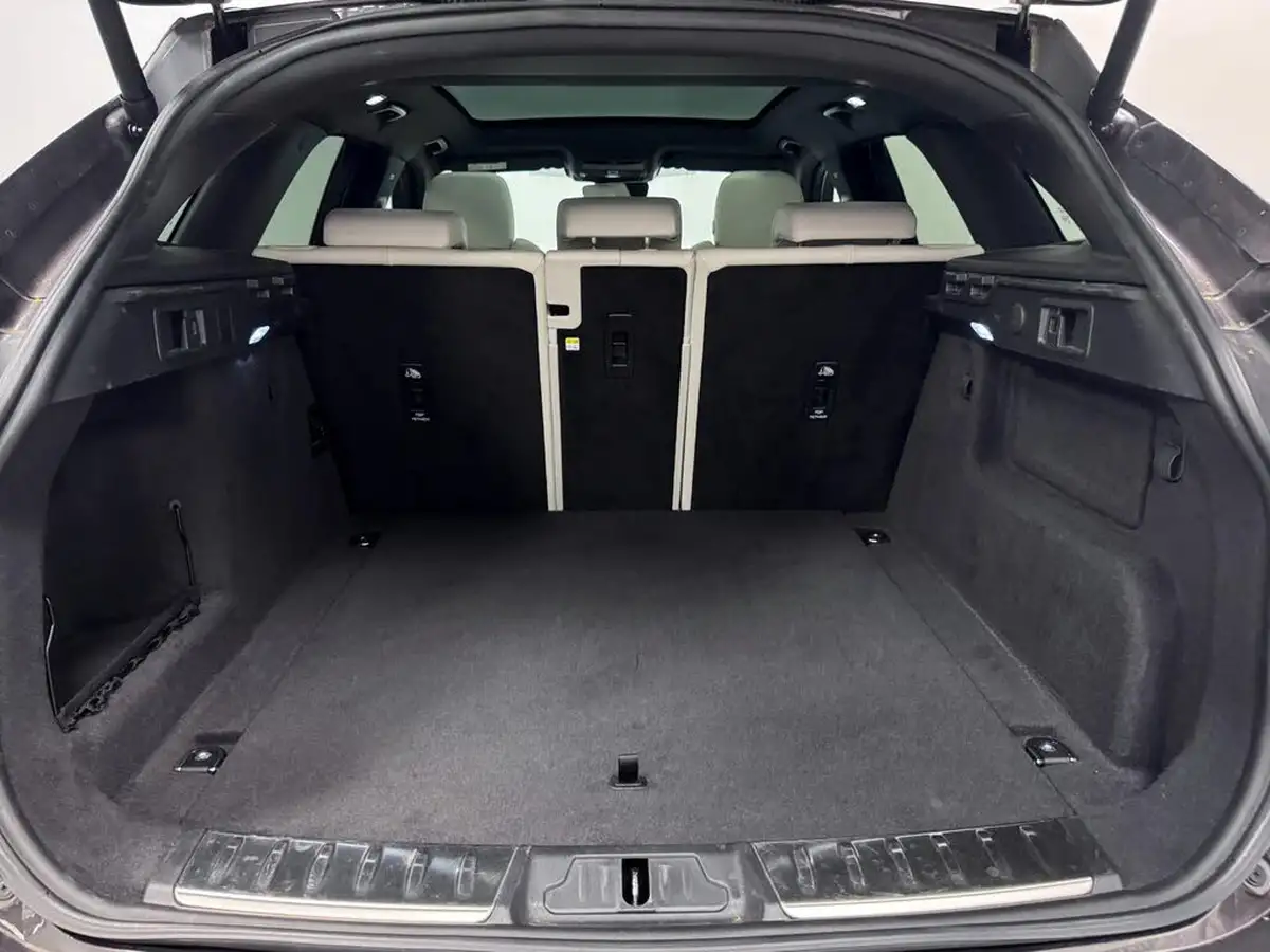 2022-jaguar-f-pace-20-d200-r-dynamic-black-big-12