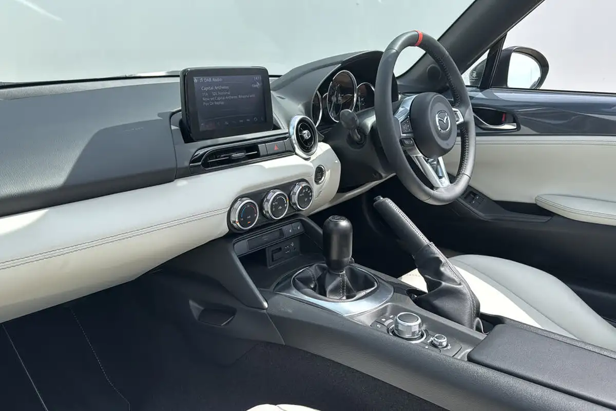 2022-mazda-mx-5-20-gt-sport-tech-convertible-big-10