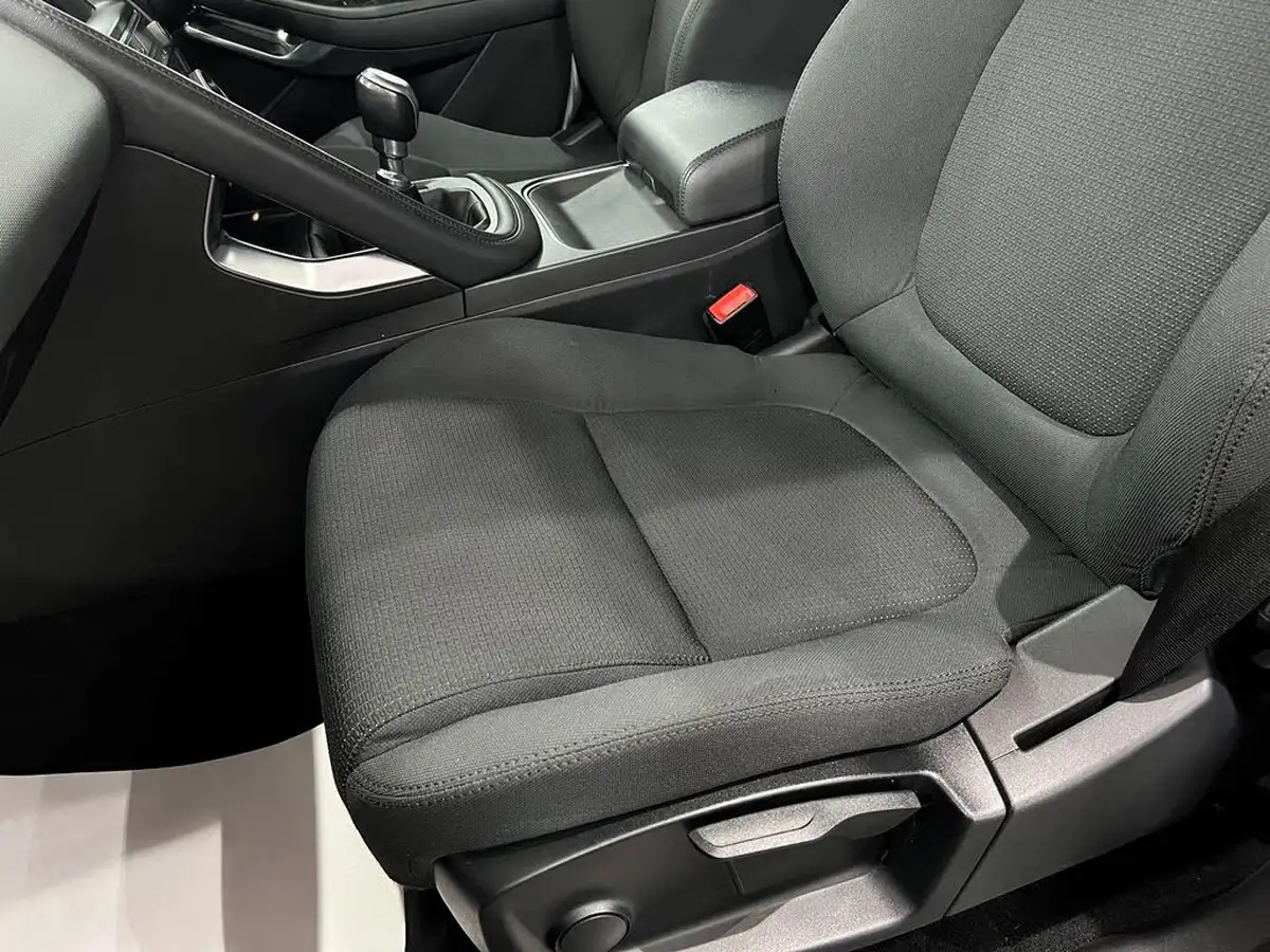 2018-jaguar-e-pace-20-i4d-150ps-ss-big-53
