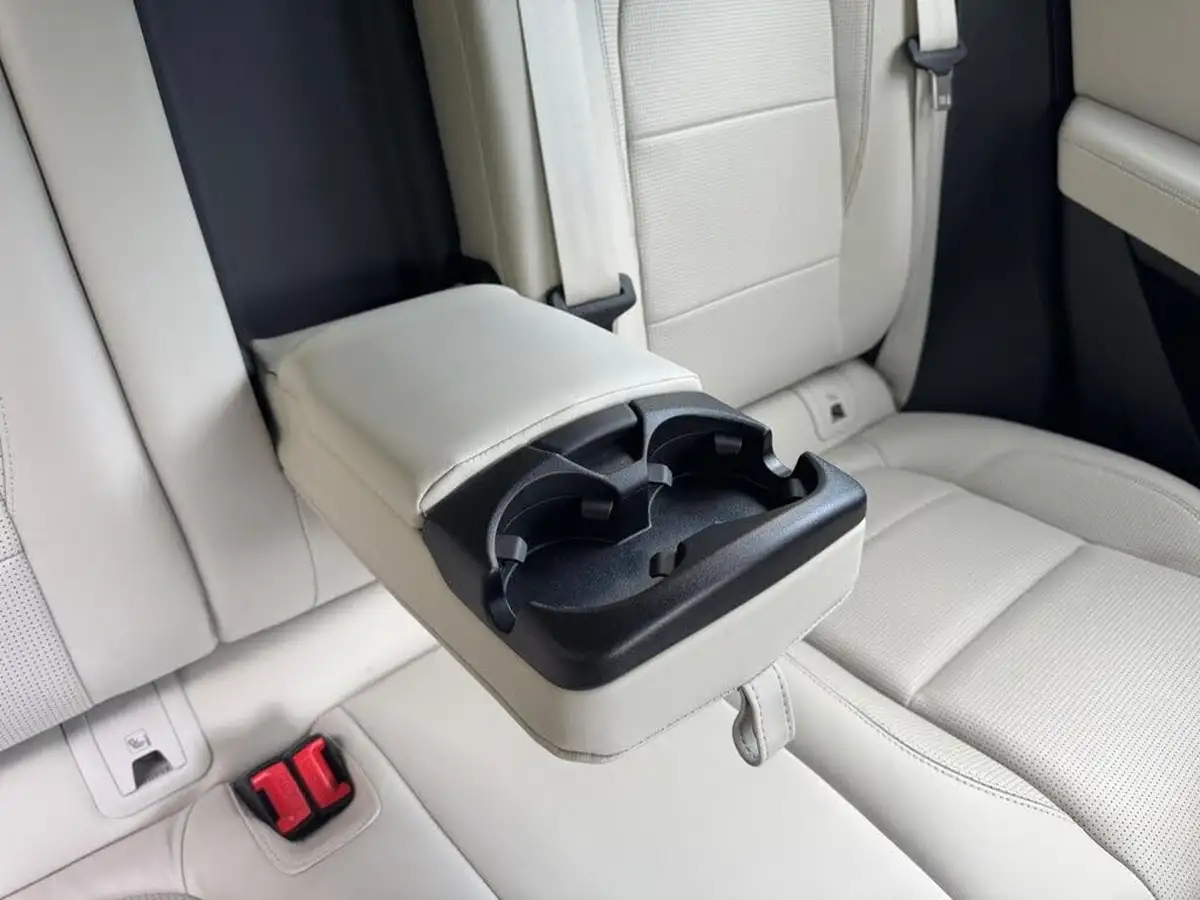 2021-jaguar-e-pace-20-i4d-r-dynamic-hse-240ps-big-20