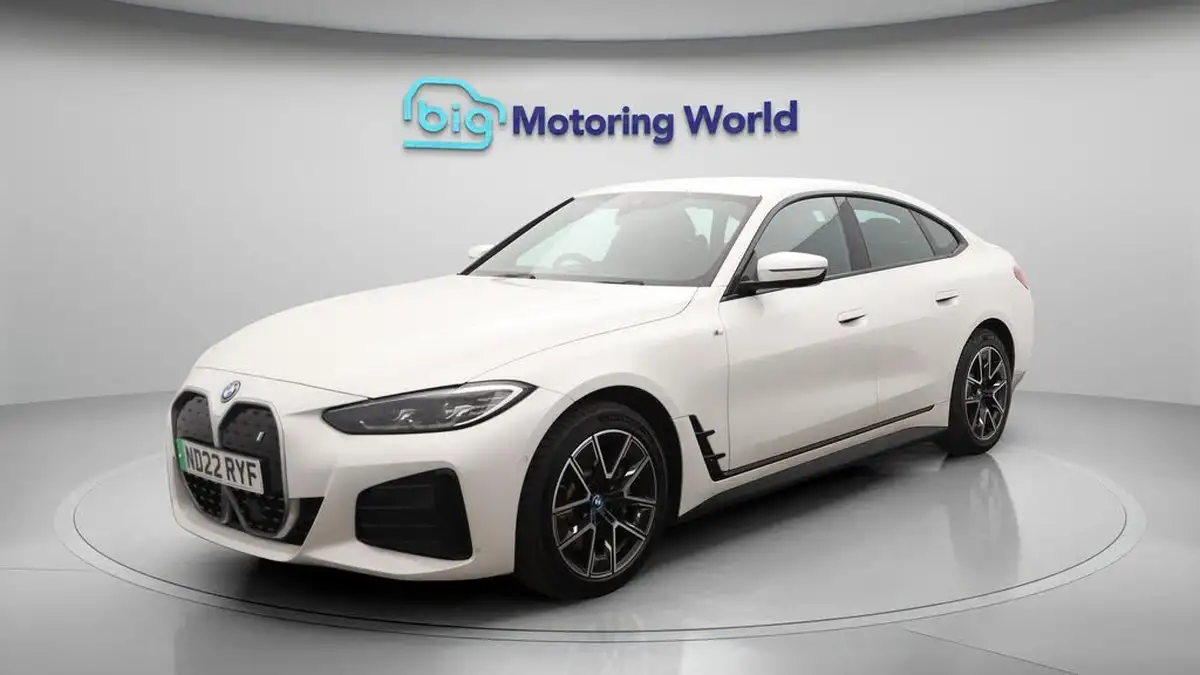 2022-bmw-i4-e-edrive40-m-sport-big-3