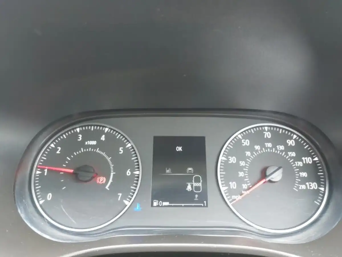 2023-dacia-sandero-10-tce-expression-90bhp-big-9