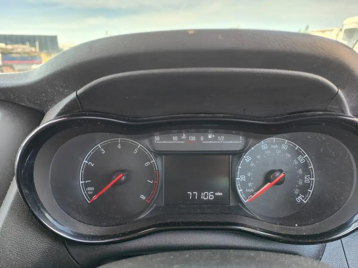 2016-vauxhall-viva-10i-se-big-31