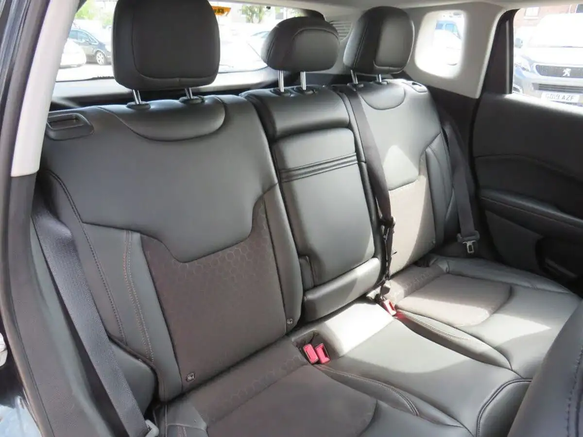 2018-jeep-compass-14-multiair-ii-longitude-big-12