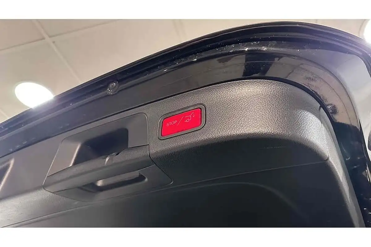 2021-mercedes-benz-eqa-e-eqa-250-amg-line-big-53