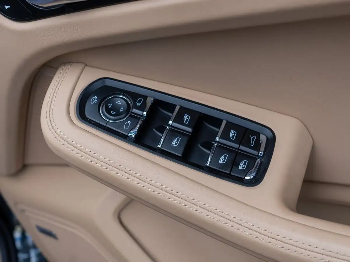 2022-porsche-macan-29-v6-s-big-28