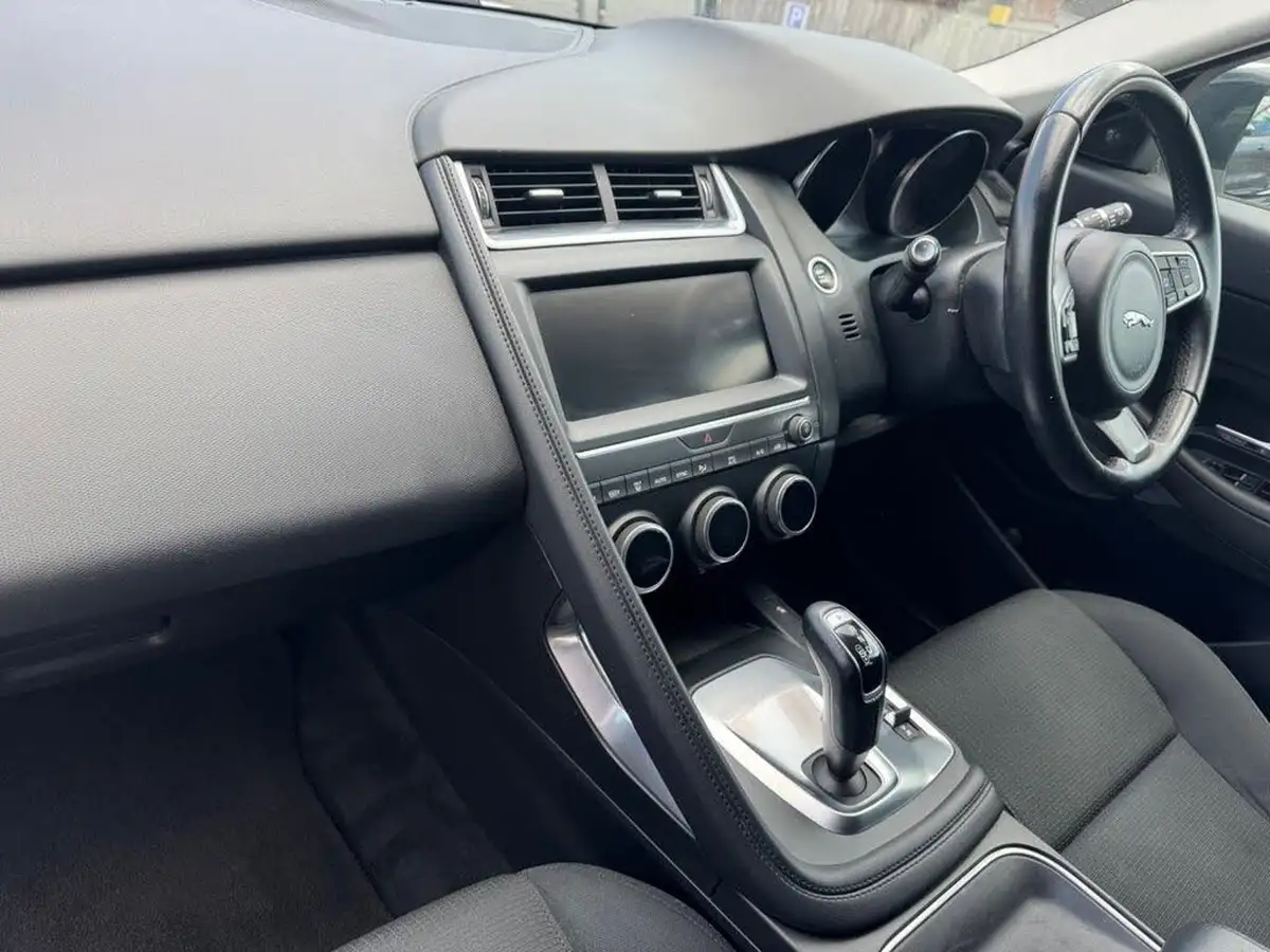 2018-jaguar-e-pace-20-i4-249ps-ss-big-18