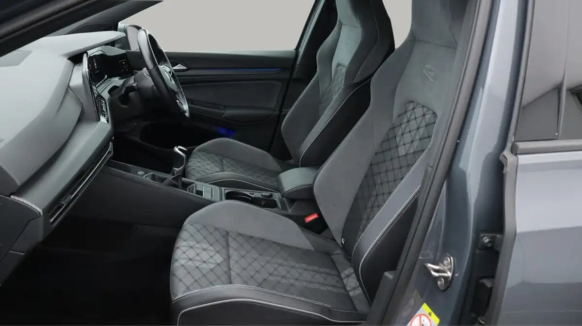 2020-volkswagen-golf-15-tsi-r-line-130ps-hatchback-5d-big-14