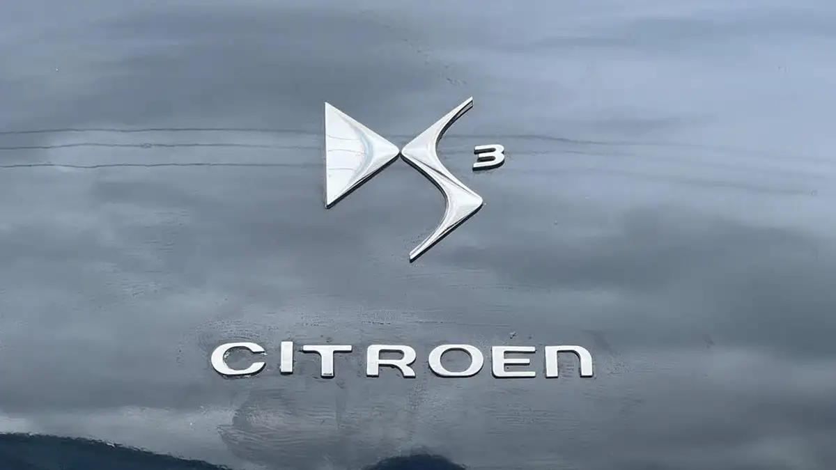 2014-citroen-ds3-16-dstyle-pink-big-20