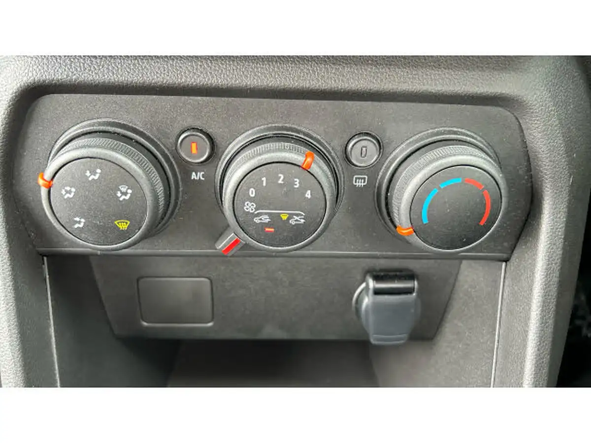 2024-dacia-sandero-stepway-10-tce-expression-90bhp-big-32