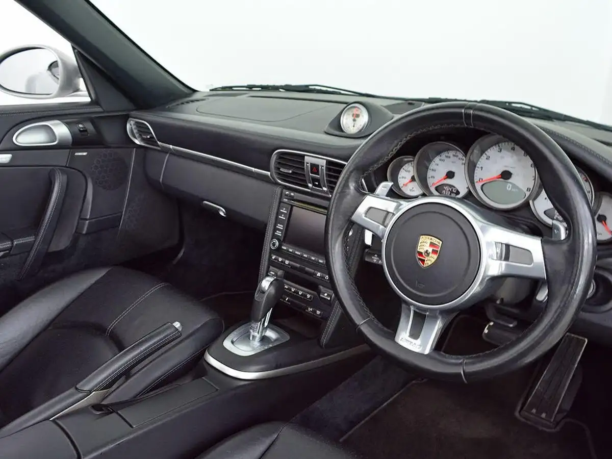 2010-porsche-911-38-carrera-4-s-cabriolet-pdk-big-9