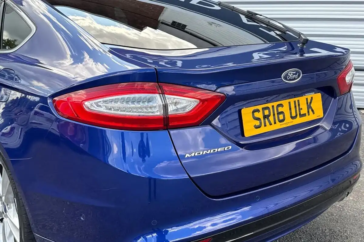 2016-ford-mondeo-20tdci-titanium-180ps-hatchback-big-7
