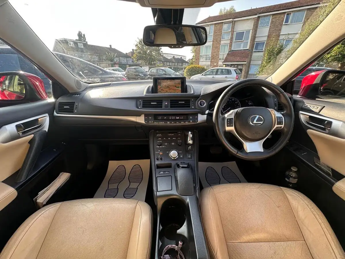 2011-lexus-ct-200h-18-se-l-premier-big-12