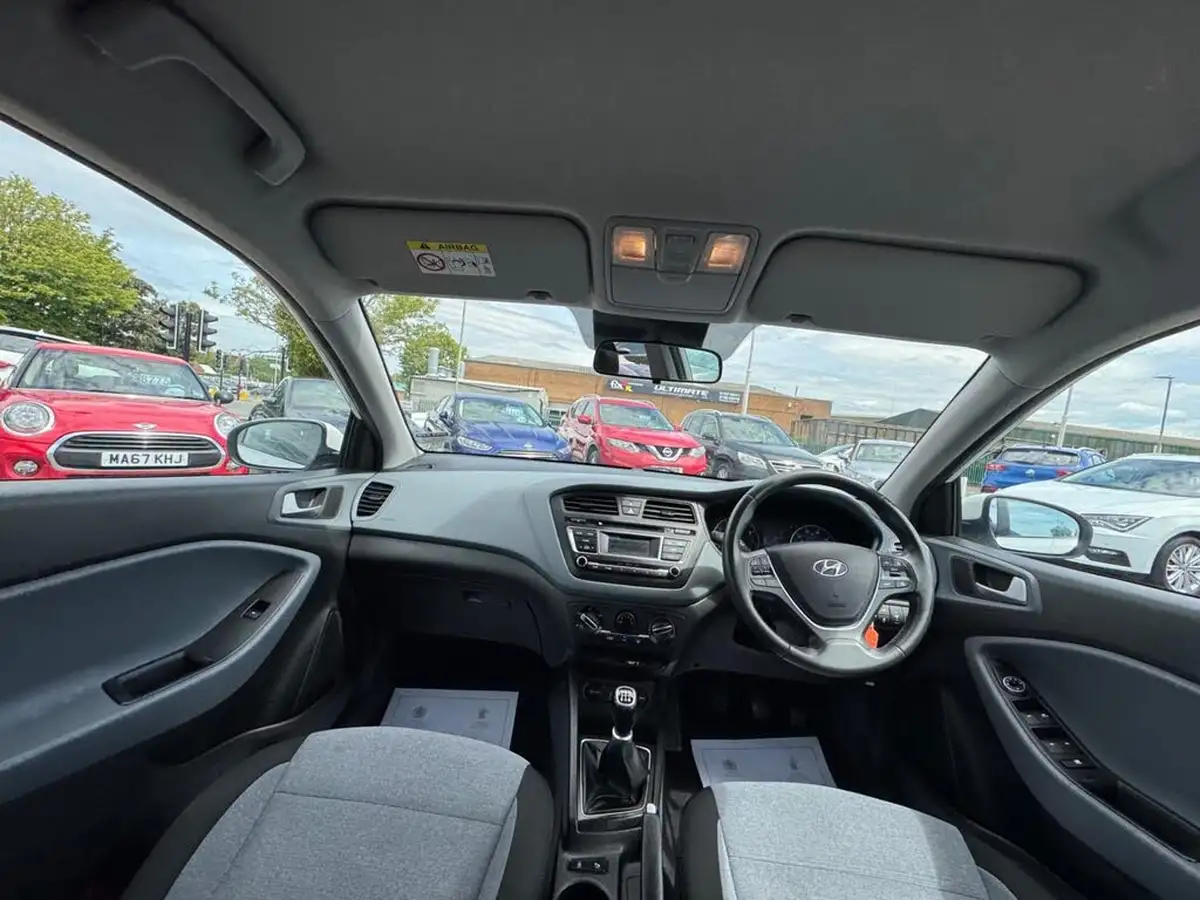 2016-hyundai-i20-12-blue-drive-se-hatchback-5d-big-12