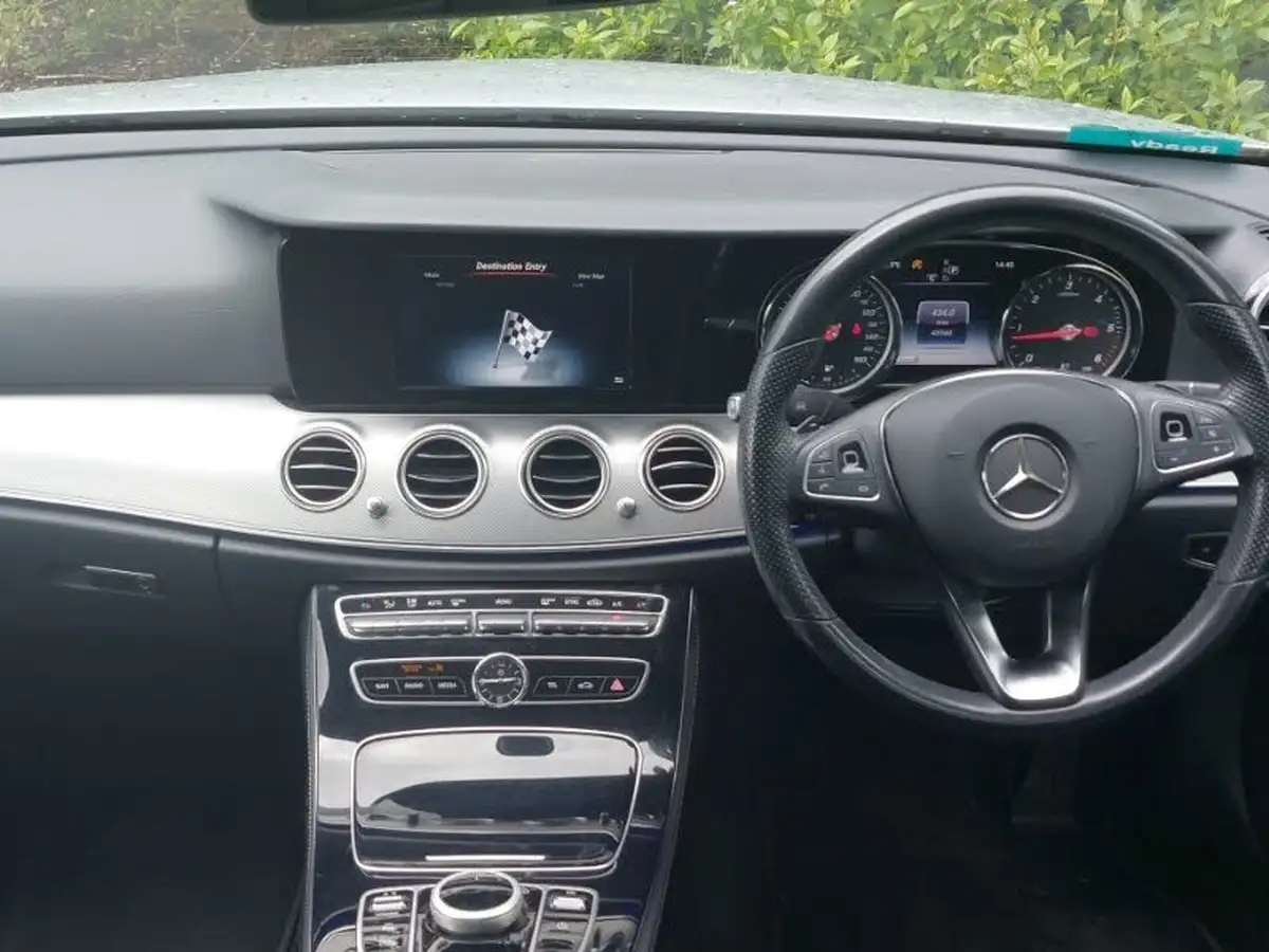 2017-mercedes-benz-e-class-20d-e220d-se-ss-saloon-4d-4matic-big-2