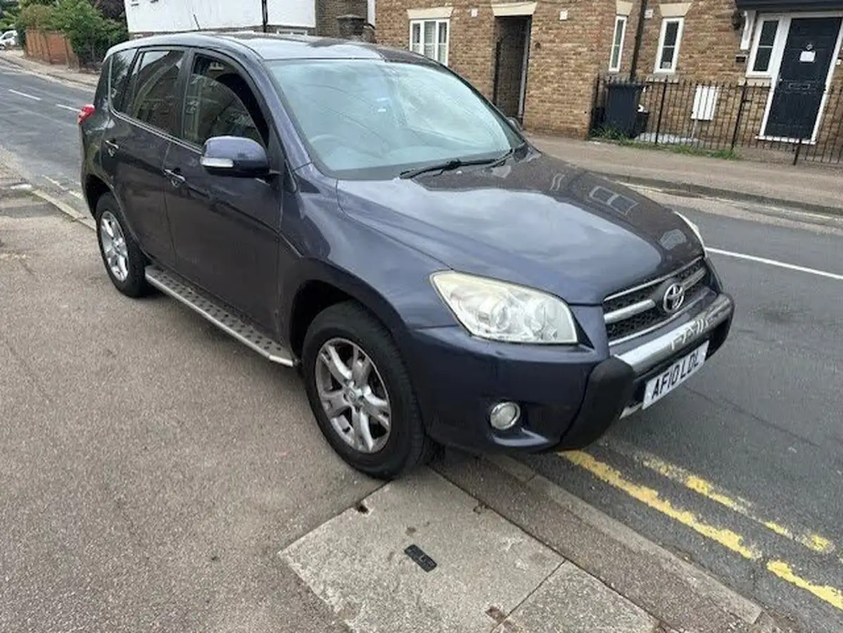 2010-toyota-rav4-22td-xt-r-22d-4d-150bhp-big-0