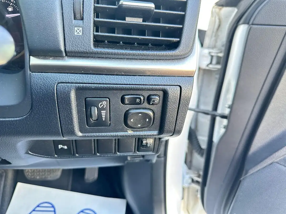 2016-lexus-ct-200h-18-advance-plus-big-22