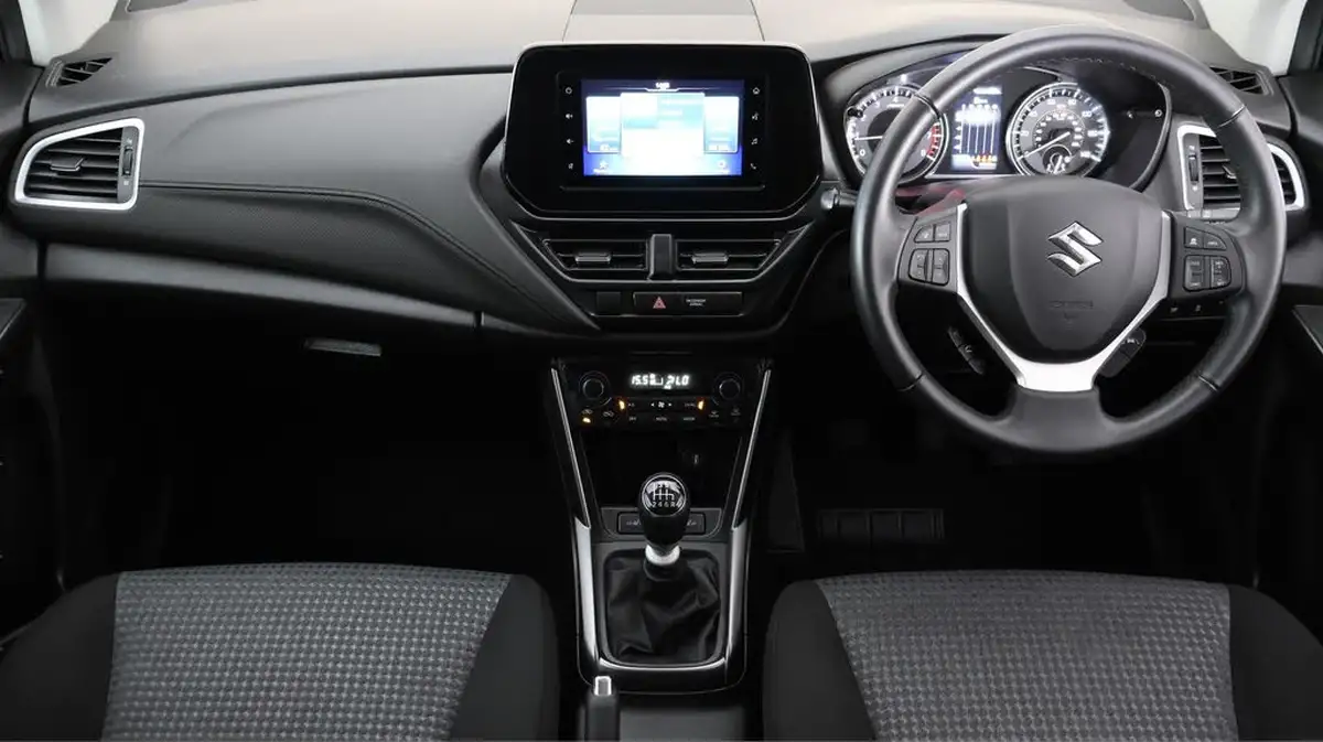 2023-suzuki-s-cross-14-boosterjet-motion-big-11