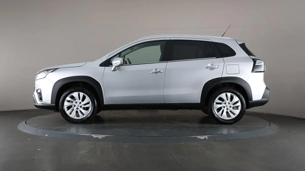 2023-suzuki-s-cross-14-boosterjet-motion-big-35
