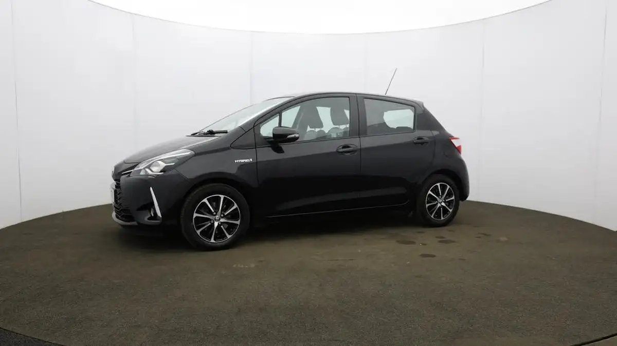 2020-toyota-yaris-15-vvt-i-icon-tech-98bhp-hybrid-1497cc-e-cvt-big-35