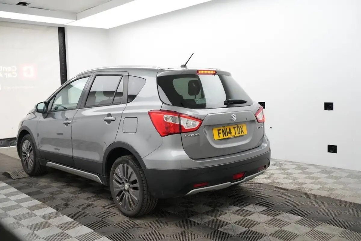 2014-suzuki-s-cross-16-sz4-big-7