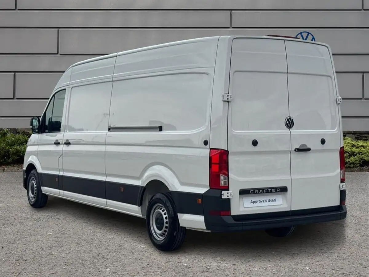 2025-volkswagen-crafter-big-1
