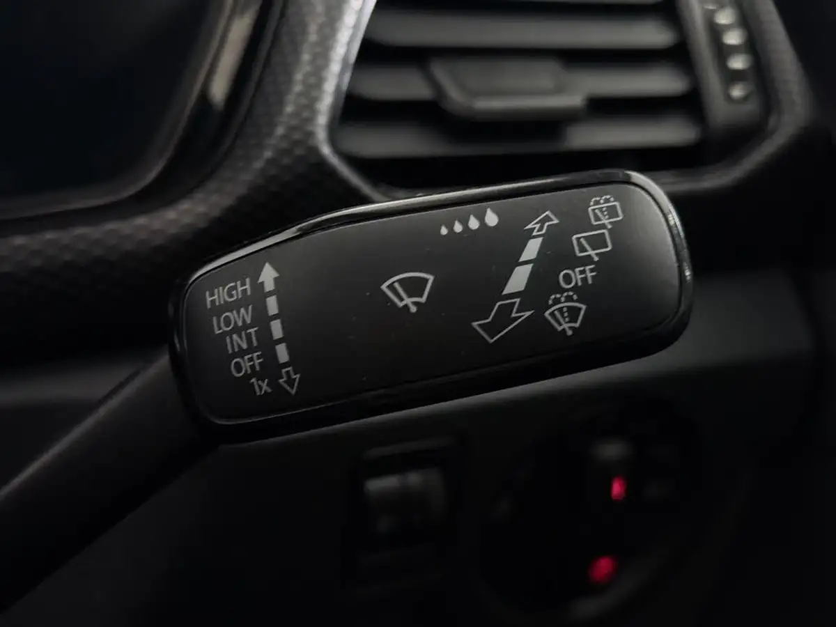 2019-volkswagen-t-cross-10-tsi-se-115ps-dsg-big-24