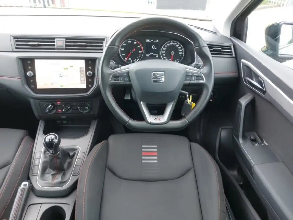 2019-seat-ibiza-10-mpi-fr-big-6