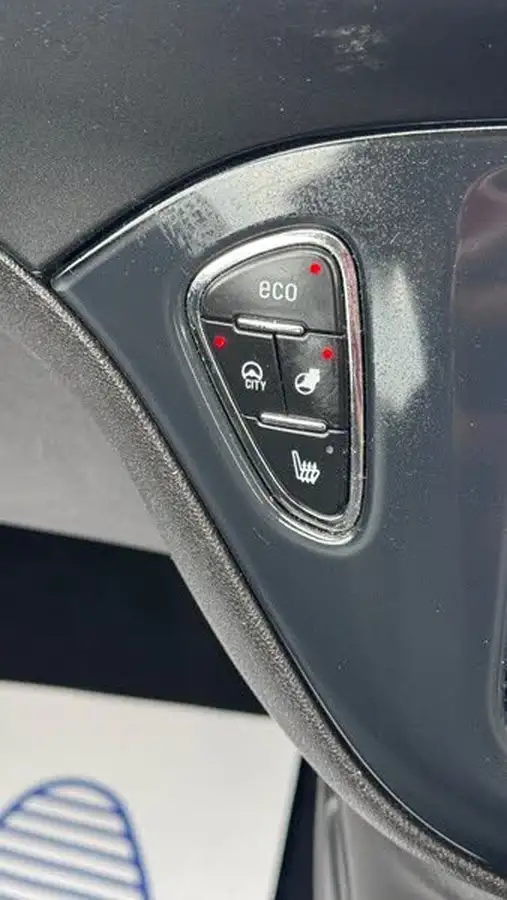 2014-vauxhall-corsa-13cdti-excite-acss-3d-big-20