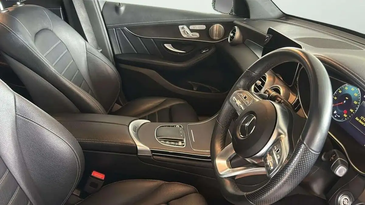 2021-mercedes-benz-glc-class-20d-glc300d-amg-line-premium-plus-245ps-station-wagon-5d-big-37
