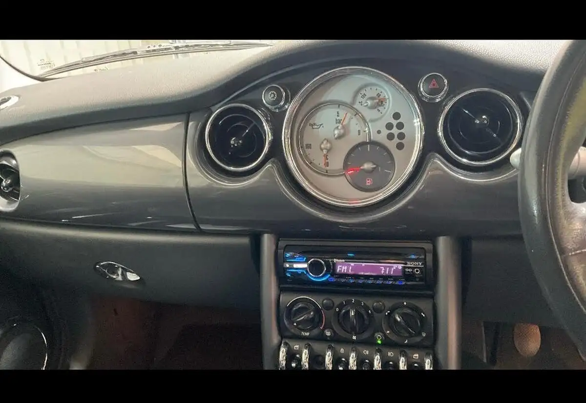 2005-mini-cooper-16-cooper-116bhp-hatchback-3d-big-8