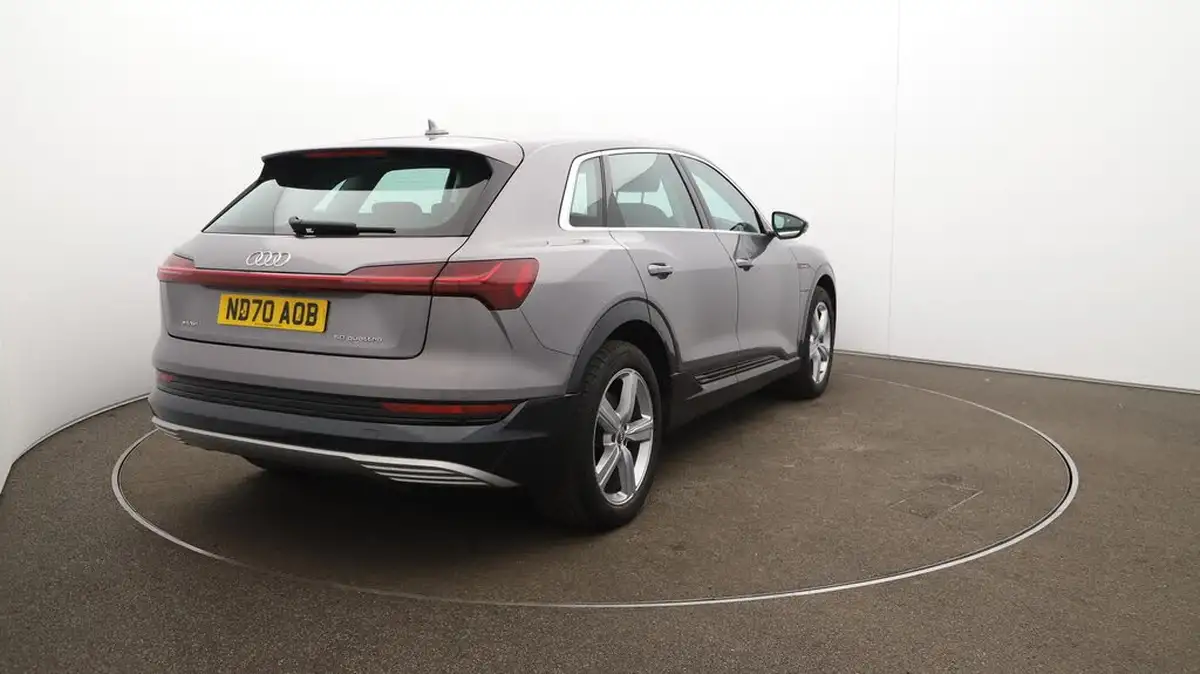 2020-audi-e-tron-50e-technik-big-56