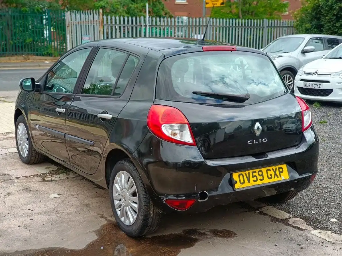 2009-renault-clio-12-expression-16v-75bhp-hatchback-big-10