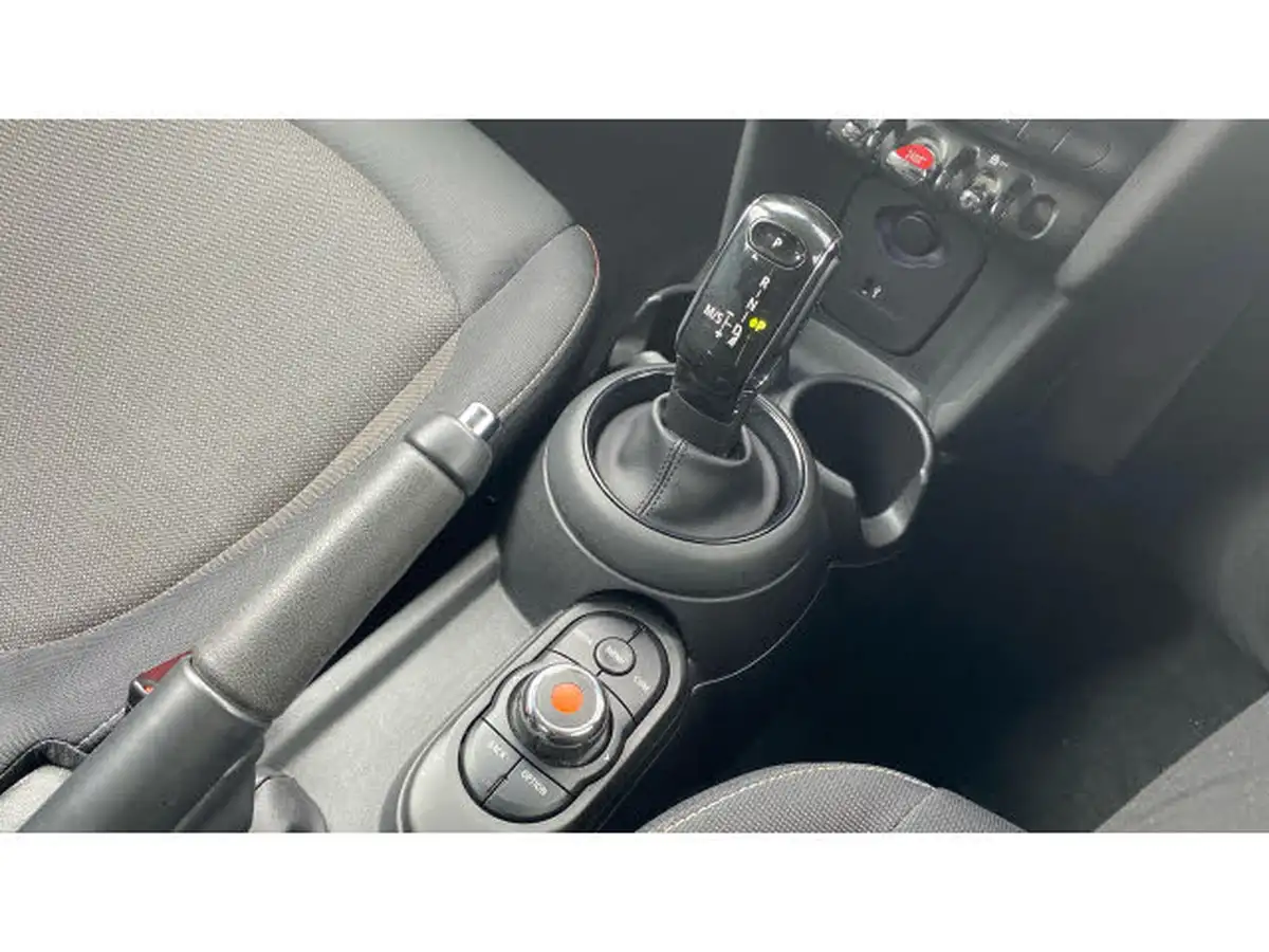 2019-mini-cooper-15-cooper-classic-hatchback-3d-auto-big-9