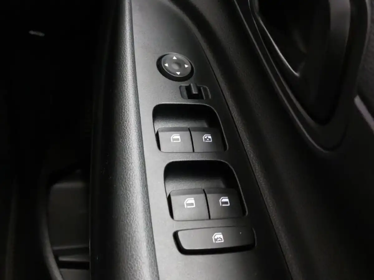 2021-hyundai-i20-10-t-gdi-element-big-18