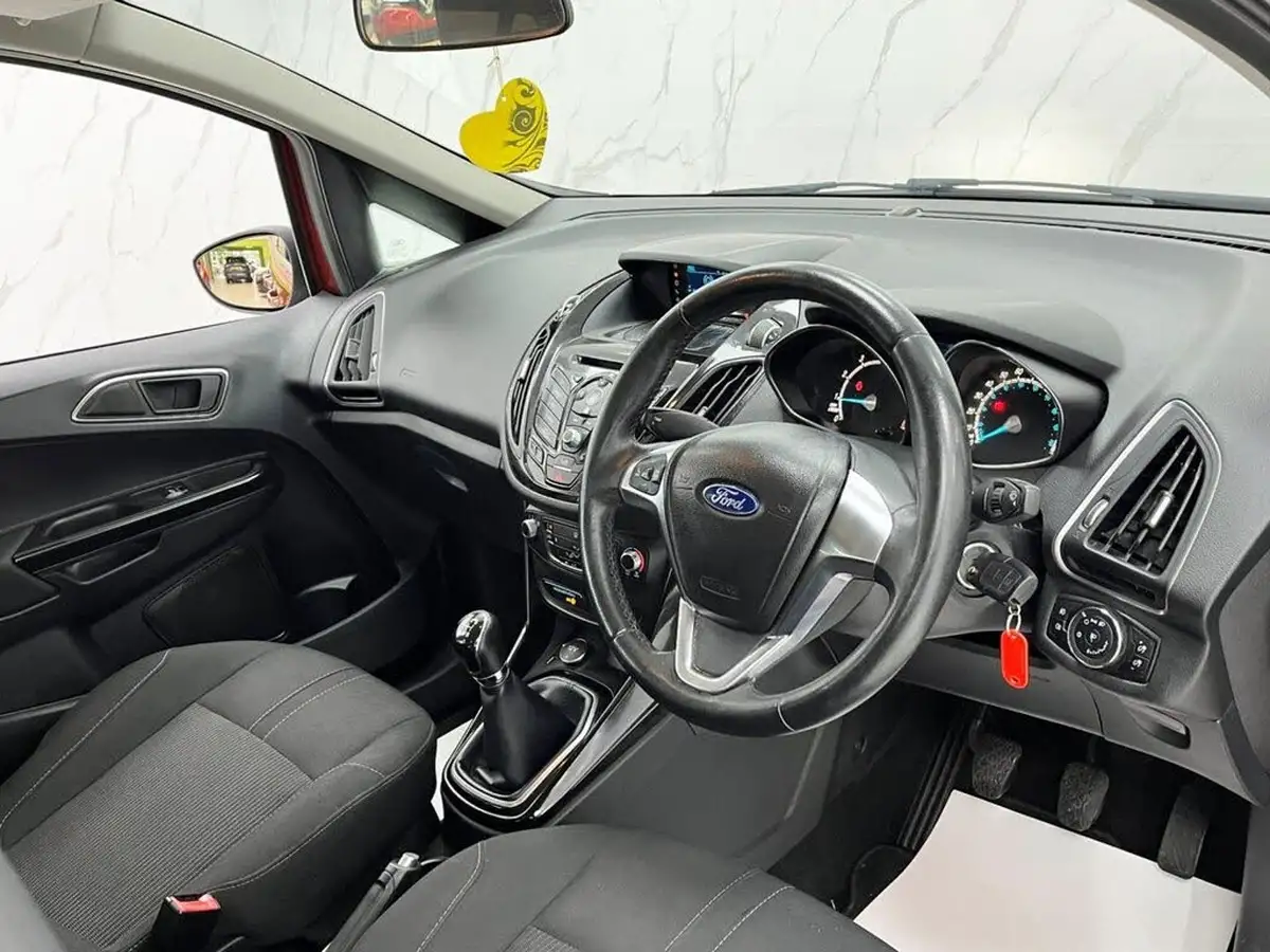 2015-ford-b-max-10-zetec-100ps-big-19