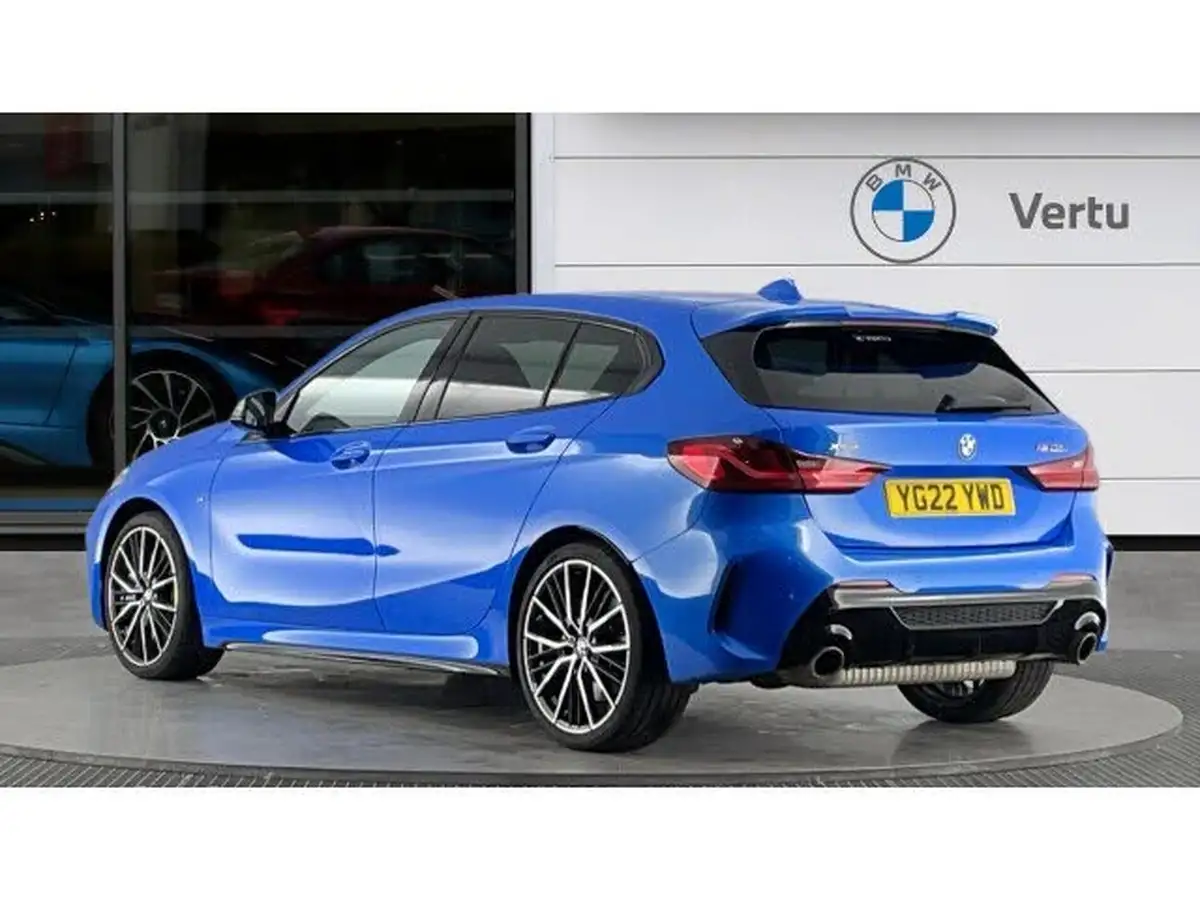 2022-bmw-1-series-20-m135i-xdrive-big-1
