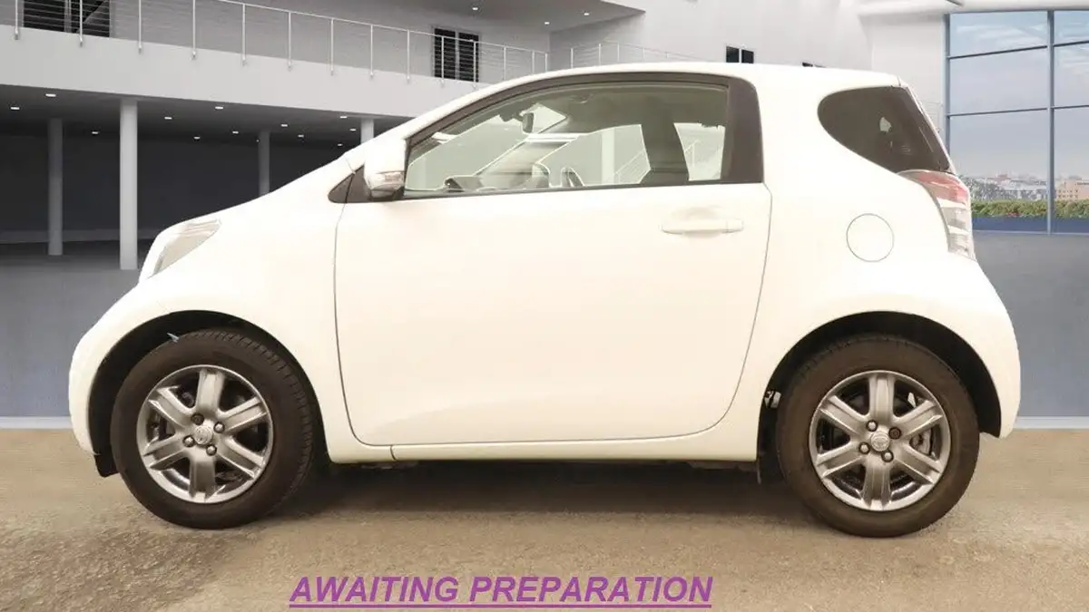 2012-toyota-iq-10-vvt-i-big-5