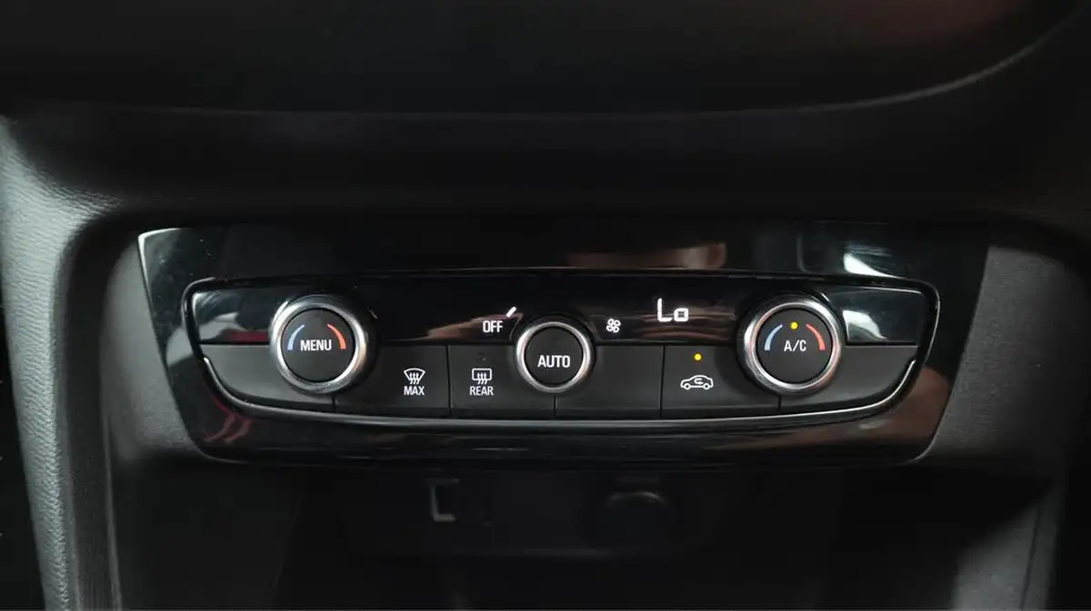 2023-vauxhall-corsa-12i-gs-big-12
