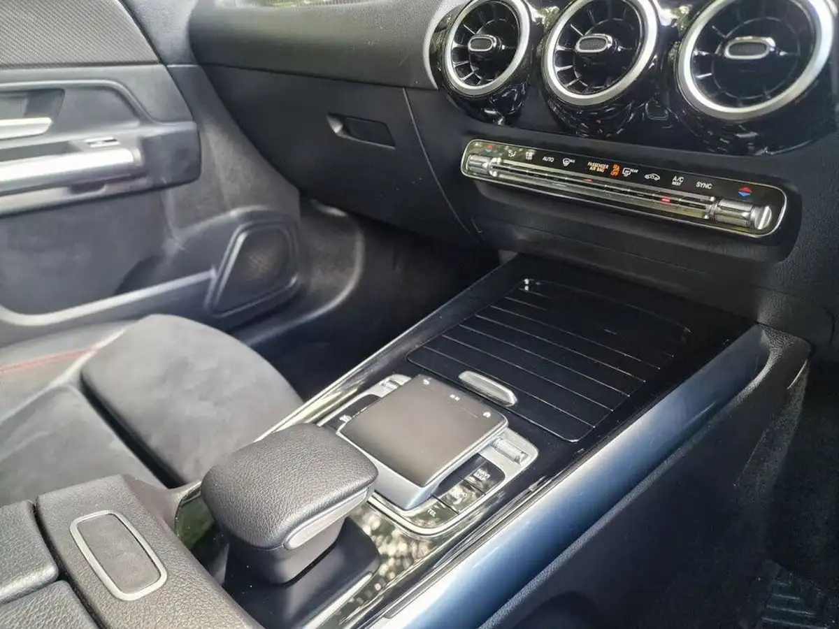 2020-mercedes-benz-b-class-20d-b200d-amg-line-big-35