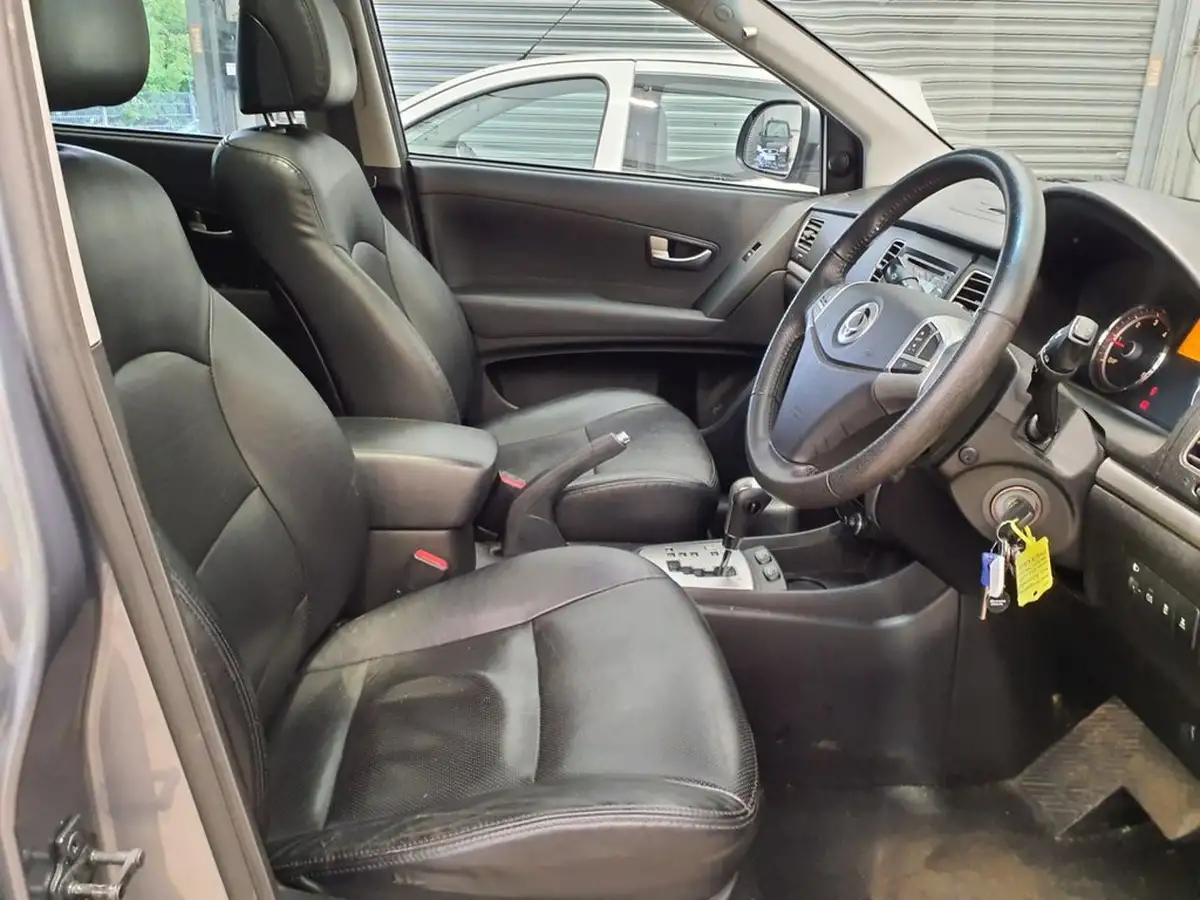 2013-kgm-ssangyong-korando-20td-ex-175ps-auto-big-9