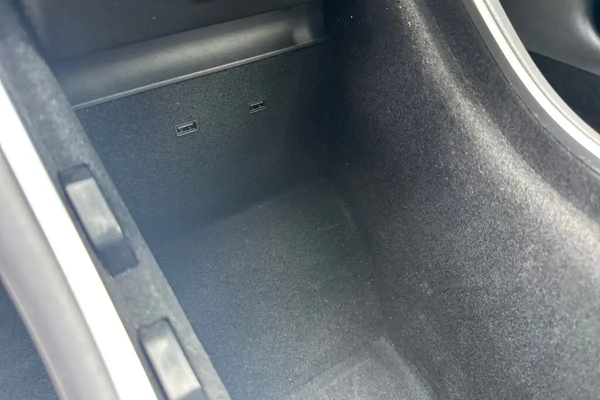 2020-tesla-model-3-e-standard-plus-big-15