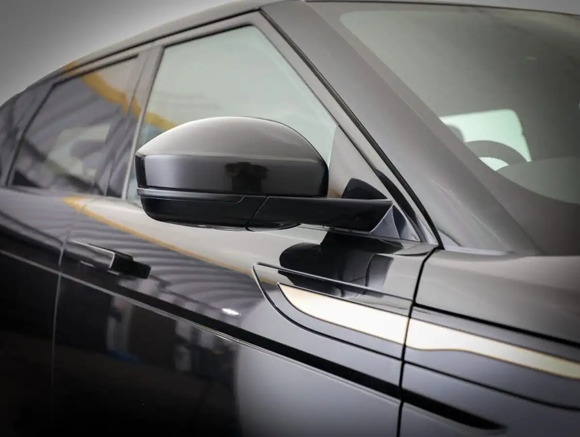 2022-land-rover-range-rover-evoque-15-p300e-r-dynamic-s-big-6