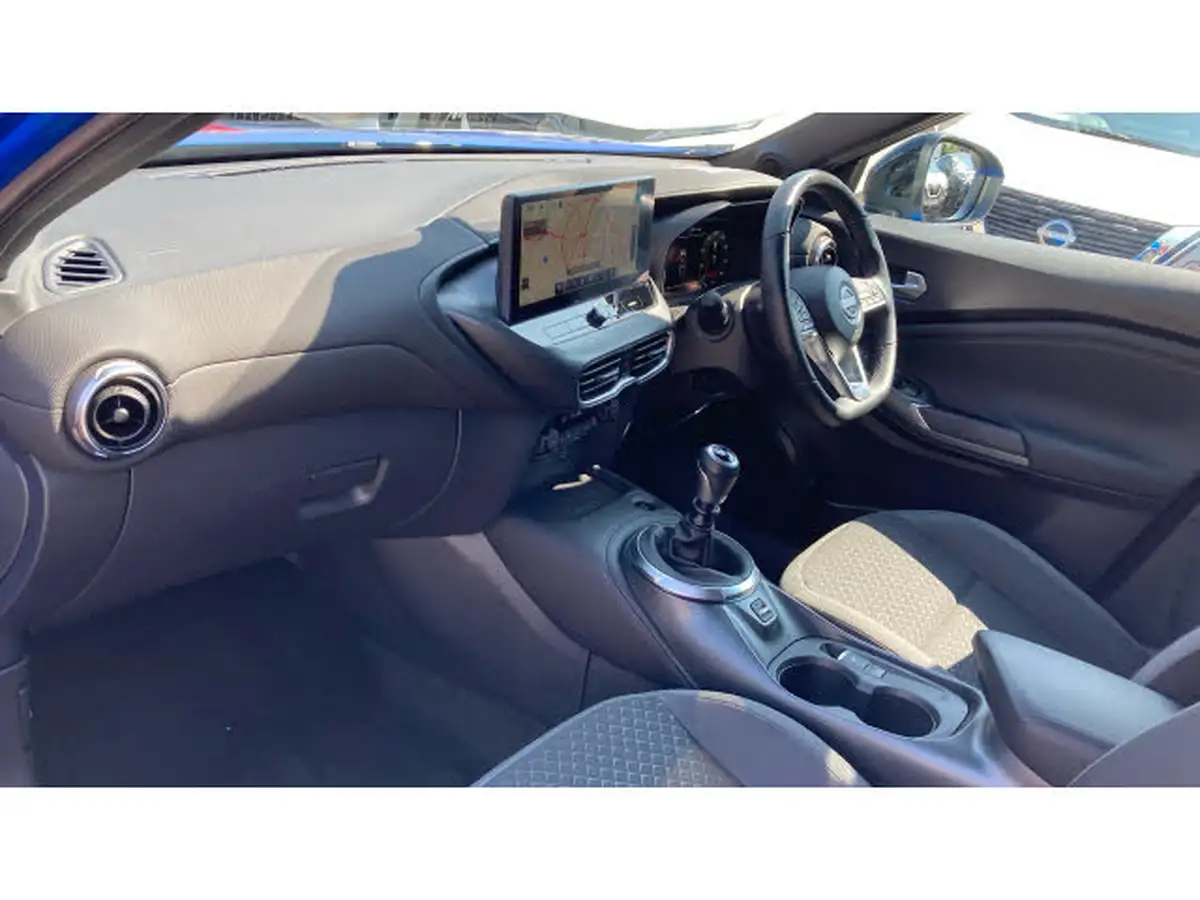 2024-nissan-juke-10-dig-t-n-connecta-big-8