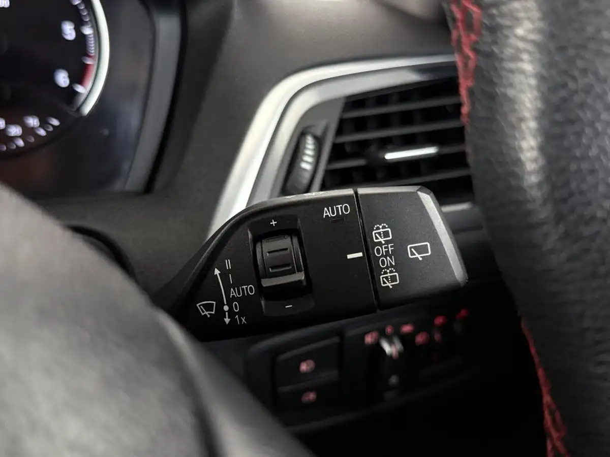 2019-bmw-1-series-15td-116d-sport-114bhp-5d-big-26