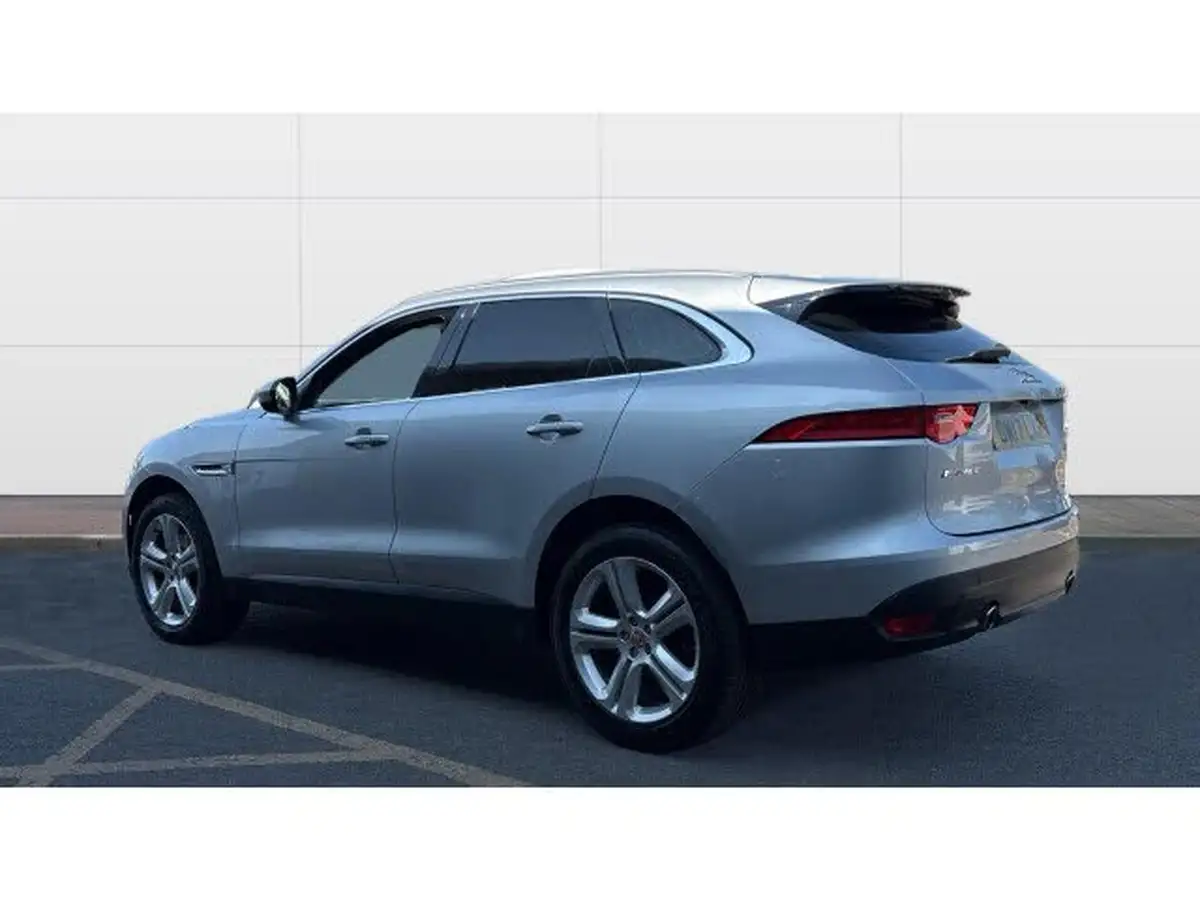 2017-jaguar-f-pace-30td-portfolio-big-1
