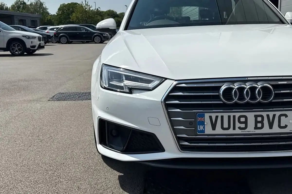 2019-audi-a4-avant-20-35-tfsi-s-line-big-25